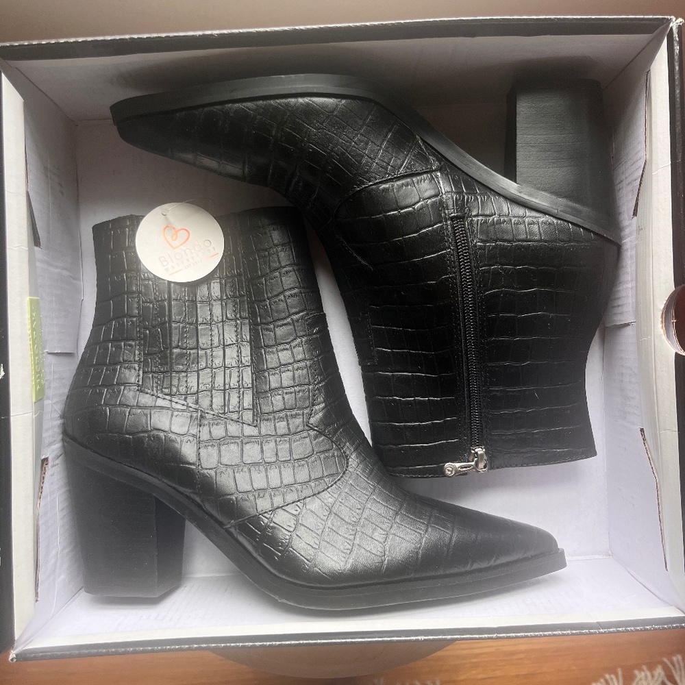 NWT Blondo Que Waterproof Booties Black Croc Leather Ankle Boots Size 10 M